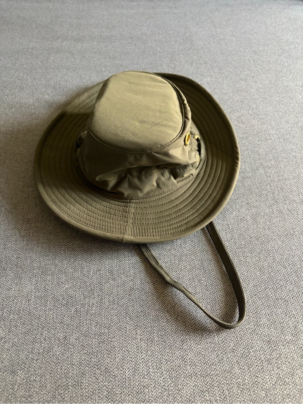 Tilley Hat Men's Olive Boonie Sun Hat - Outdoor Fishing & Hiking - 22” - Manual